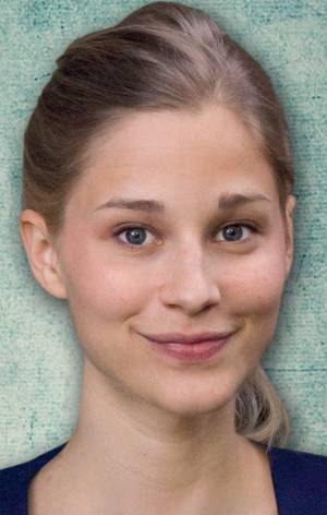 Портрет Джулия Эндерс