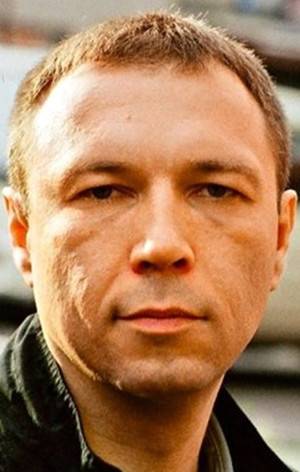 Портрет Виктор Пелевин